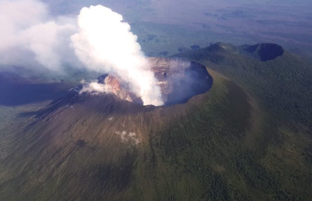 Nyiragongo.jpg