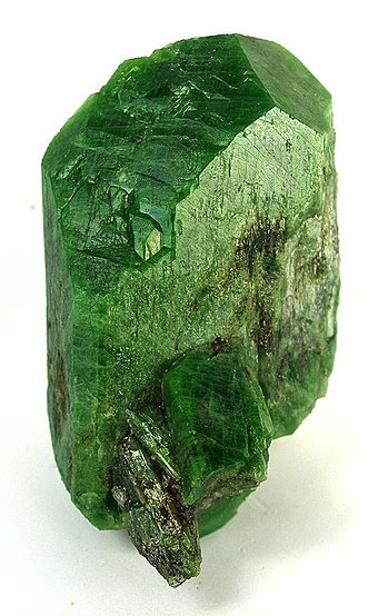 340px-Diopside-177506.jpg